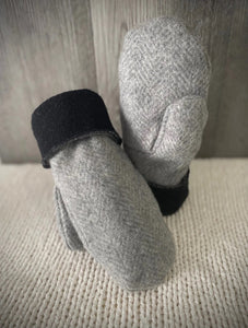 Mittens – Grey Herringbone