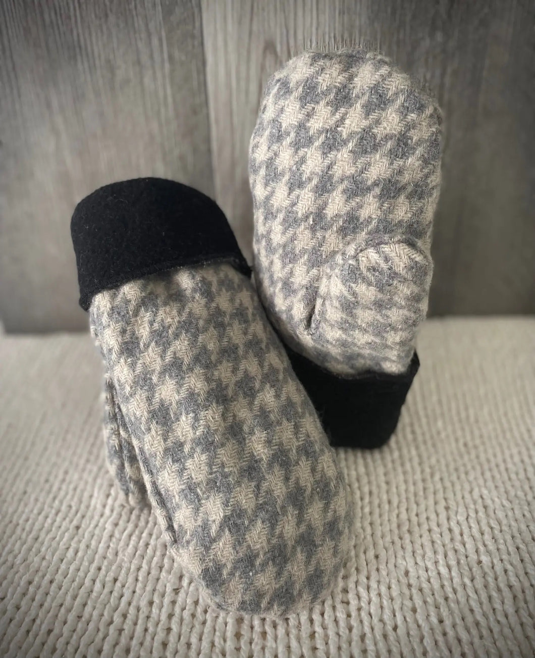 Mittens – Houndstooth