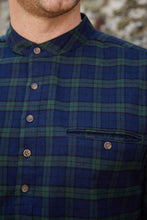 Load image into Gallery viewer, Lee Valley Grandfather Shirt Flannel - Green Tartan Black Watch
