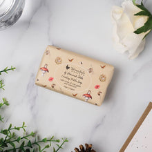Load image into Gallery viewer, &#39;Country Fields&#39; Soap
