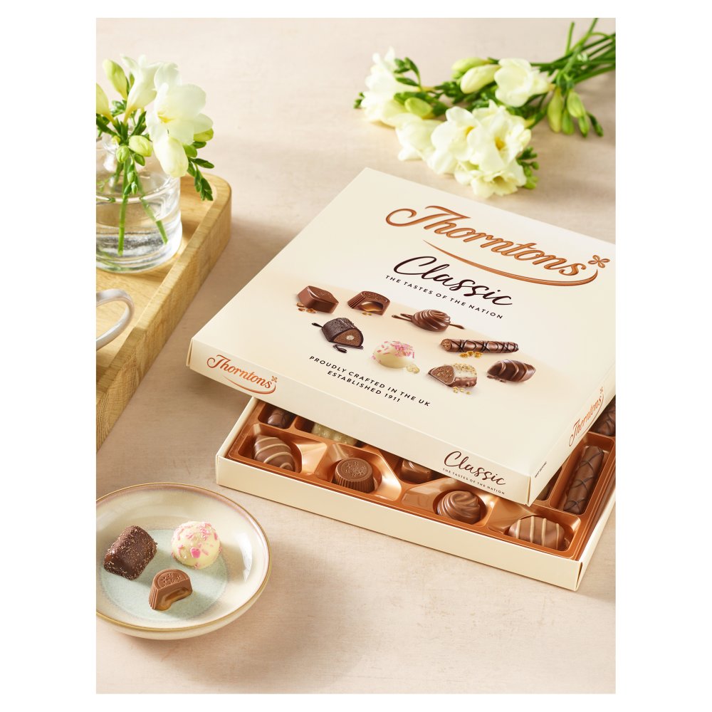 Thorntons Classic Collection Milk, Dark & White Chocolate Gift Box 262g