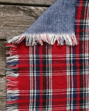 Load image into Gallery viewer, Tartan Poncho with hood
